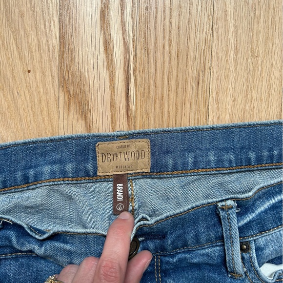 DRIFTWOOD | Embroidered Jean Shorts - Picture 3 of 5